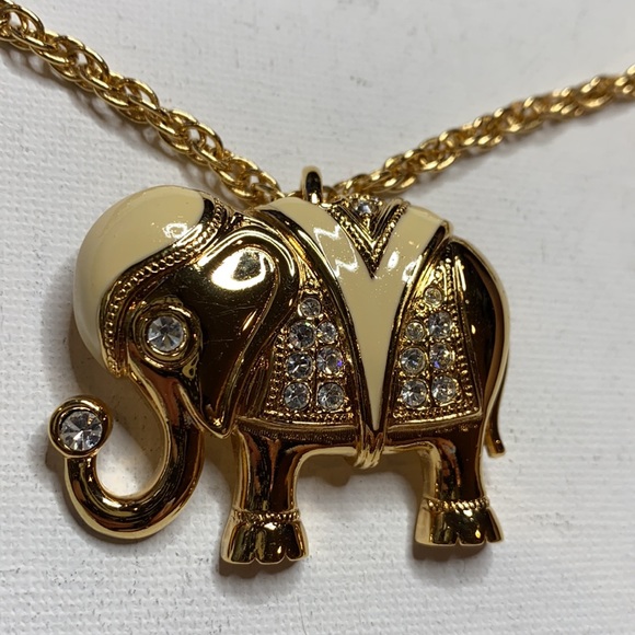 Vintage signed KJL for Avon elephant pendant brooch - Picture 2 of 8